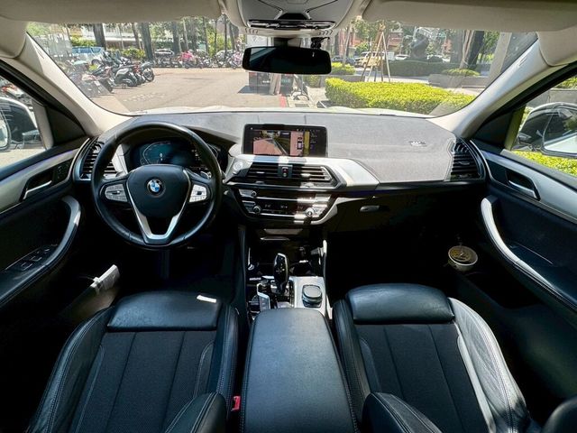 BMW寶馬 X4 XDRIVE20I  第3張相片