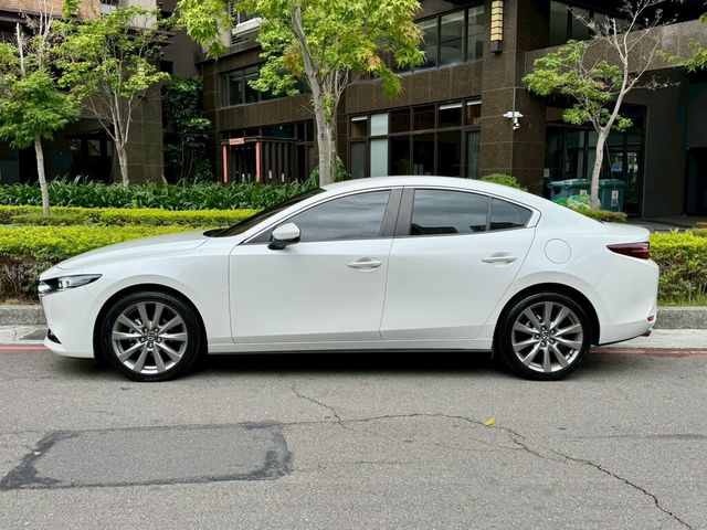 MAZDA馬自達 MAZDA 3  第2張相片