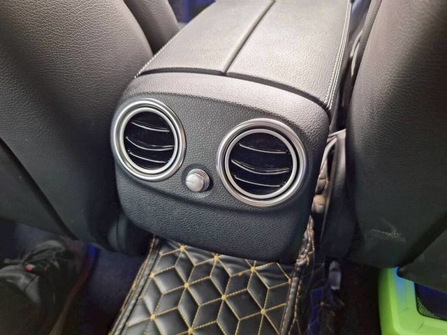 M-BENZ賓士 C300  第15張相片