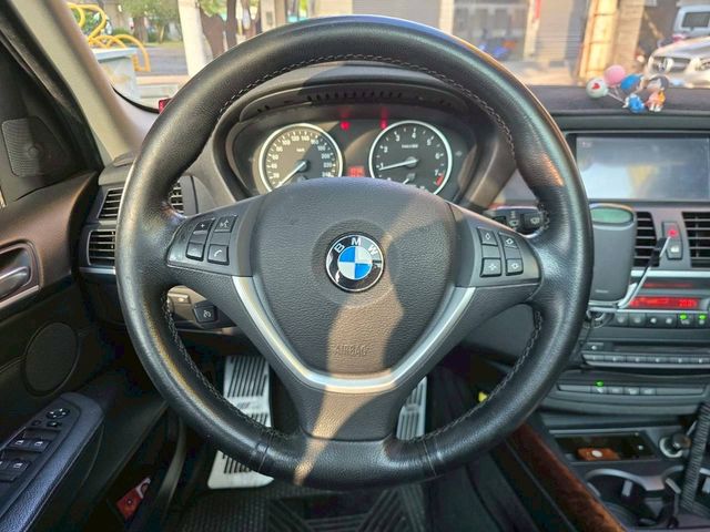 BMW寶馬 X5  第9張相片