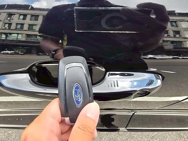 FORD福特 KUGA  第19張相片
