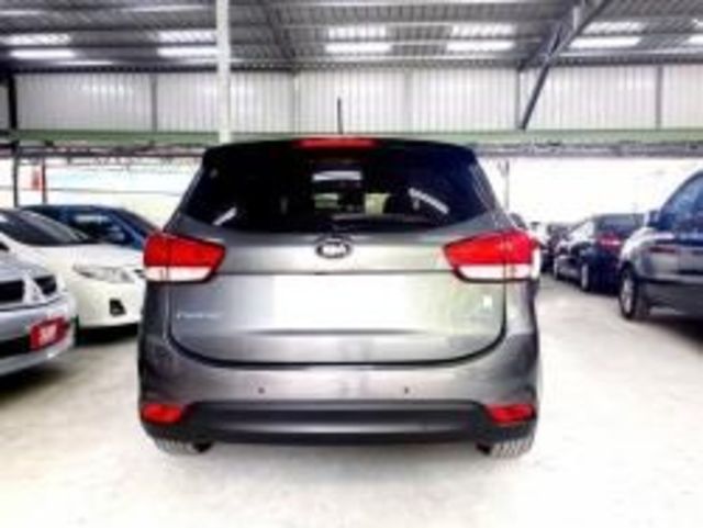 KIA起亞 CARENS  第4張相片