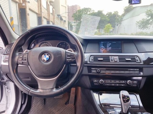BMW寶馬 520D  第5張相片