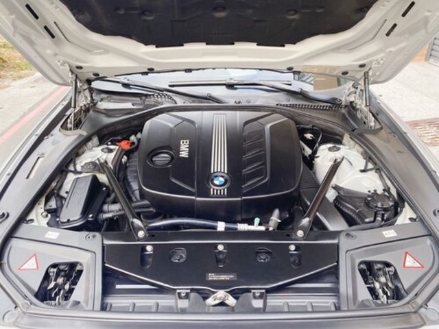 BMW寶馬 520D  第6張相片