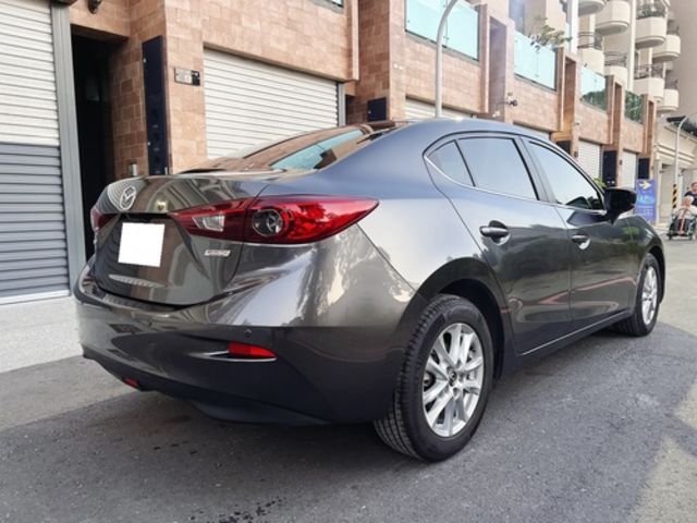 MAZDA馬自達 MAZDA 3  第2張相片