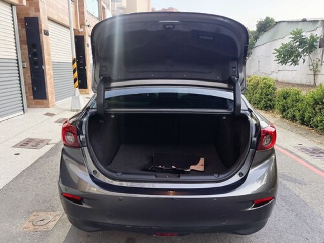 MAZDA馬自達 MAZDA 3  第20張相片