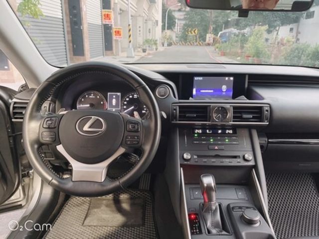 LEXUS凌志 IS 300  第5張相片