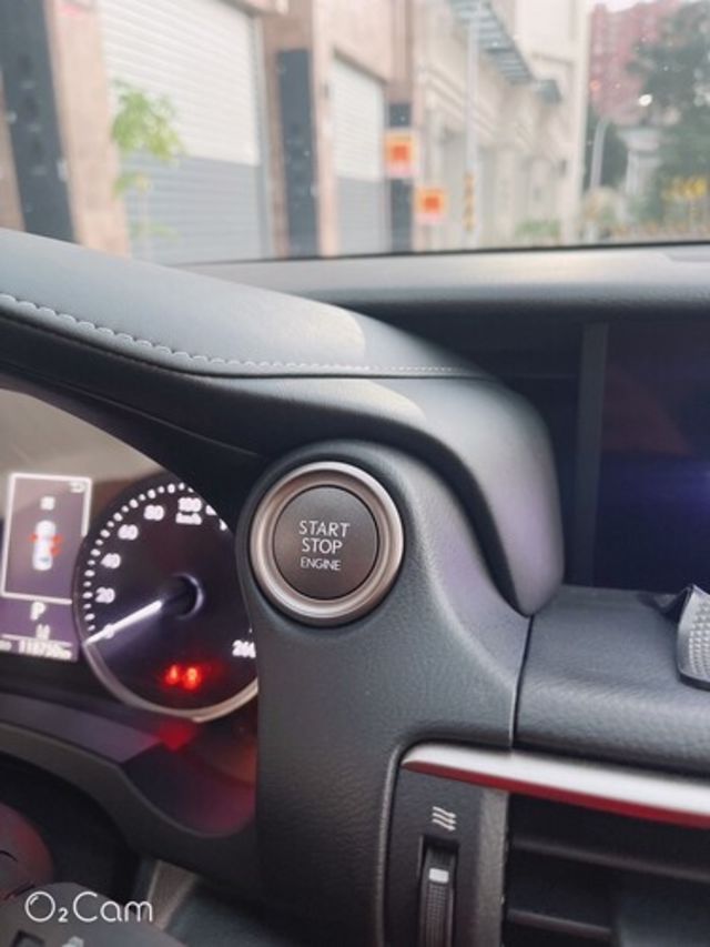 LEXUS凌志 IS 300  第10張相片