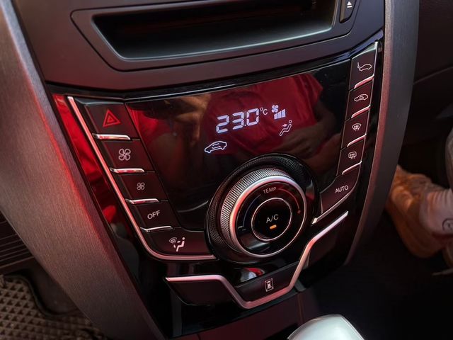 LUXGEN納智捷 U6 TURBO  第14張相片
