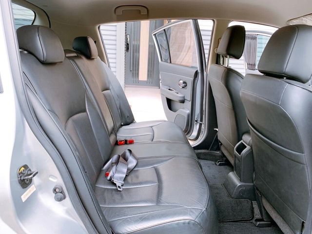 NISSAN日產 TIIDA  第16張相片