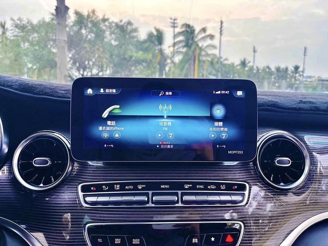 M-BENZ賓士 V250 D  第8張相片