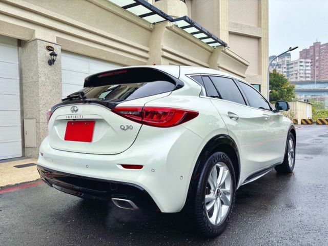 INFINITI無限 Q30  第7張相片