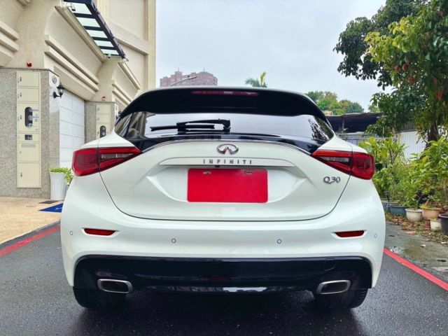 INFINITI無限 Q30  第9張相片