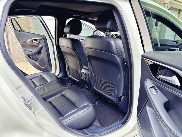 INFINITI無限 Q30  第37張相片