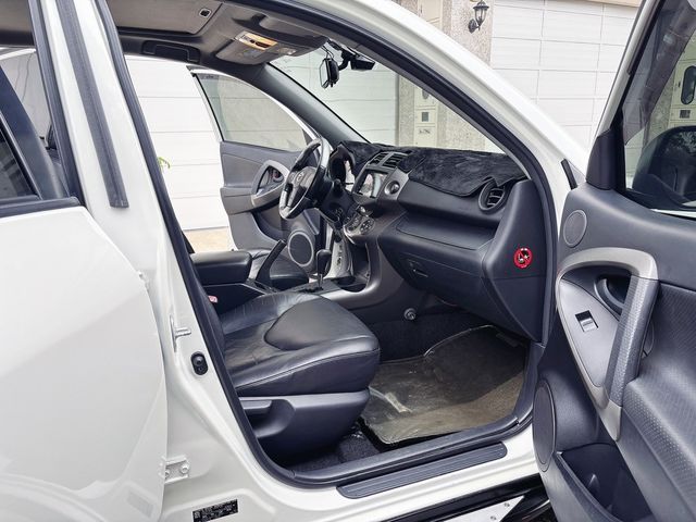 TOYOTA豐田 RAV4  第16張相片