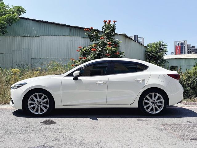 MAZDA馬自達 MAZDA 3  第3張相片
