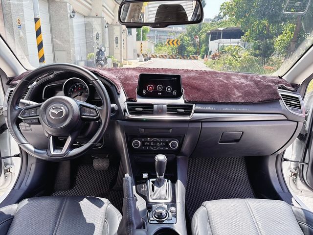 MAZDA馬自達 MAZDA 3  第6張相片