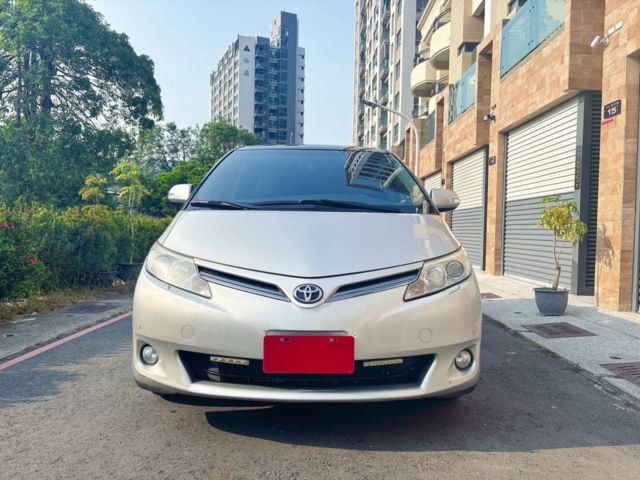 TOYOTA豐田 PREVIA  第2張相片