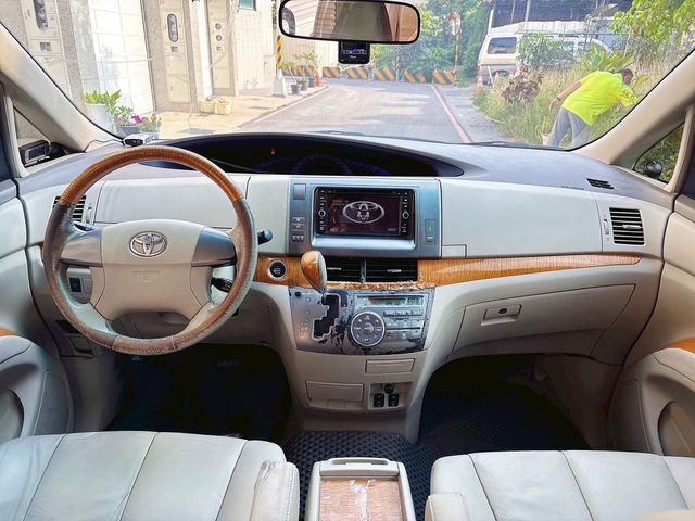 TOYOTA豐田 PREVIA  第9張相片