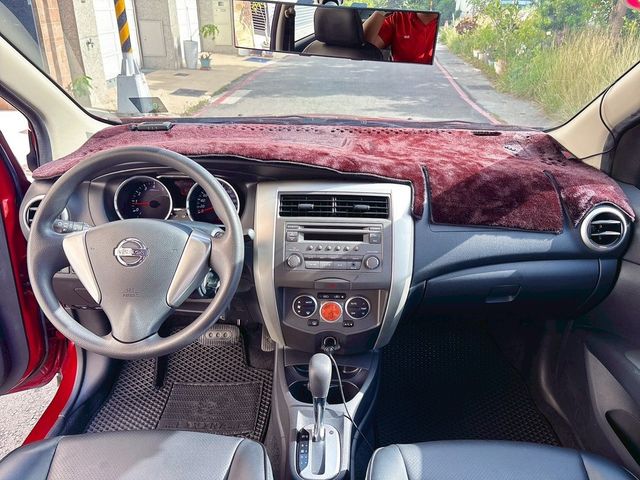 NISSAN日產 LIVINA  第7張相片