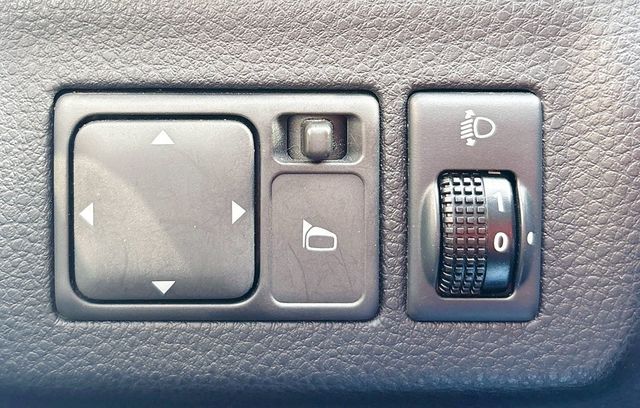 NISSAN日產 LIVINA  第11張相片