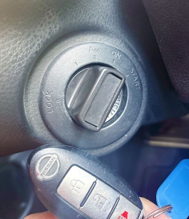 NISSAN日產 TIIDA  第7張相片