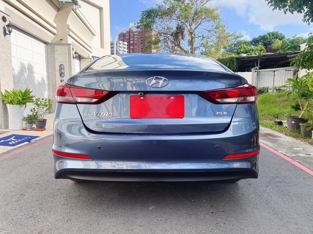 HYUNDAI現代 ELANTRA  第6張相片