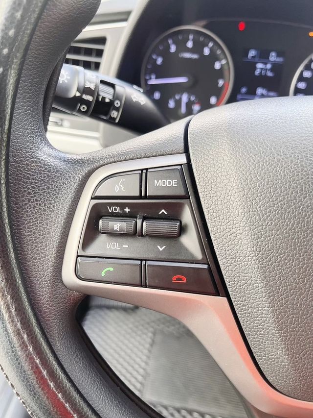 HYUNDAI現代 ELANTRA  第9張相片