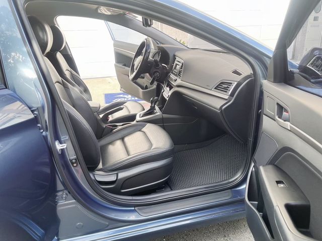 HYUNDAI現代 ELANTRA  第12張相片