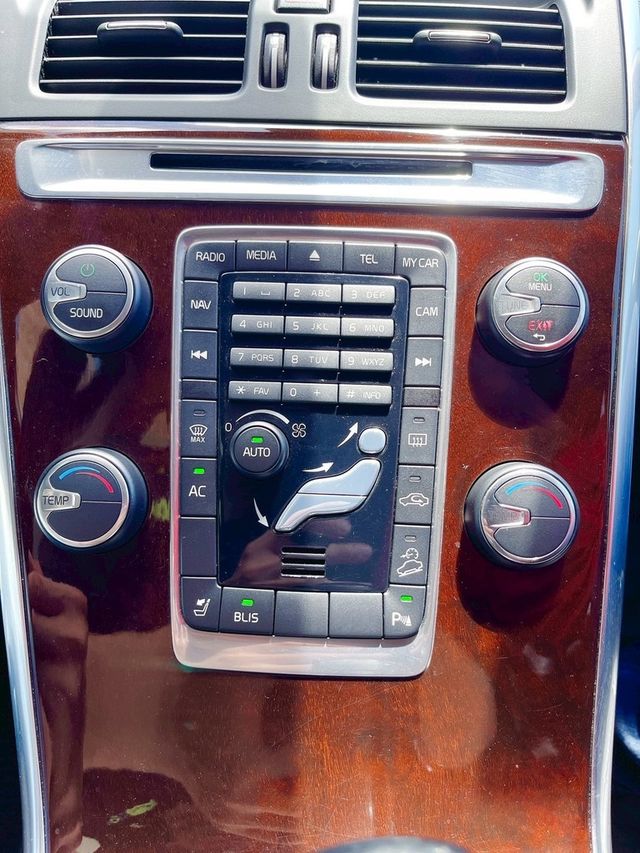 VOLVO富豪 XC60  第14張相片
