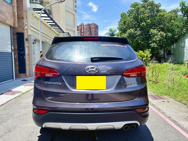 HYUNDAI現代 SANTA FE  第3張相片