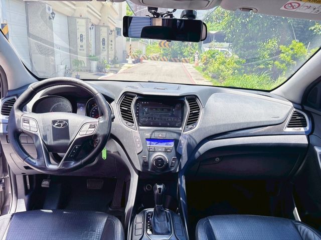 HYUNDAI現代 SANTA FE  第10張相片