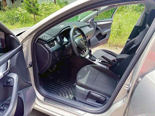 SKODA司科達 OCTAVIA COMBI  第11張相片