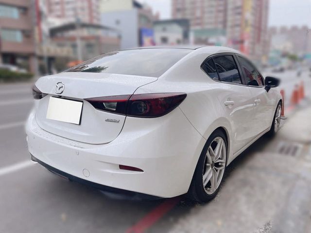 MAZDA馬自達 MAZDA 3  第4張相片