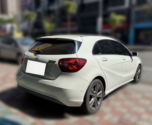 M-BENZ賓士 A180  第4張相片