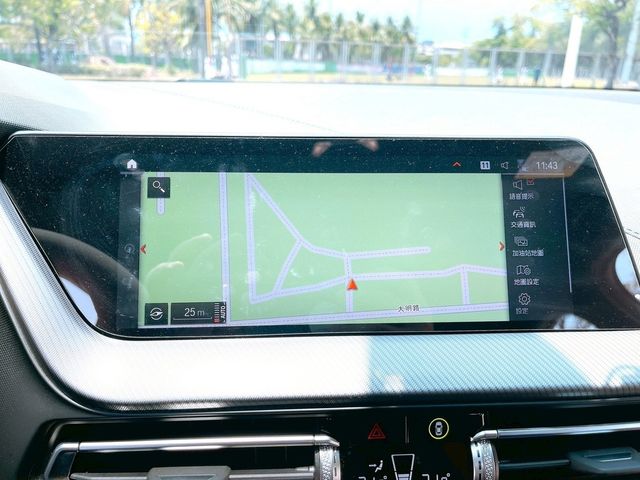 BMW寶馬 118I  第10張相片