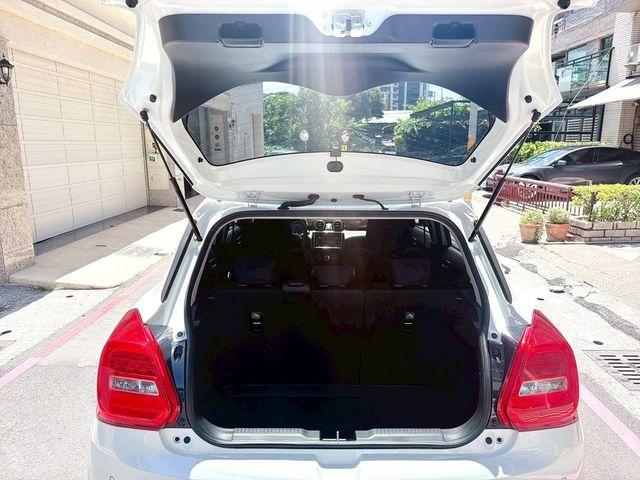 SUZUKI鈴木 SWIFT  第19張相片