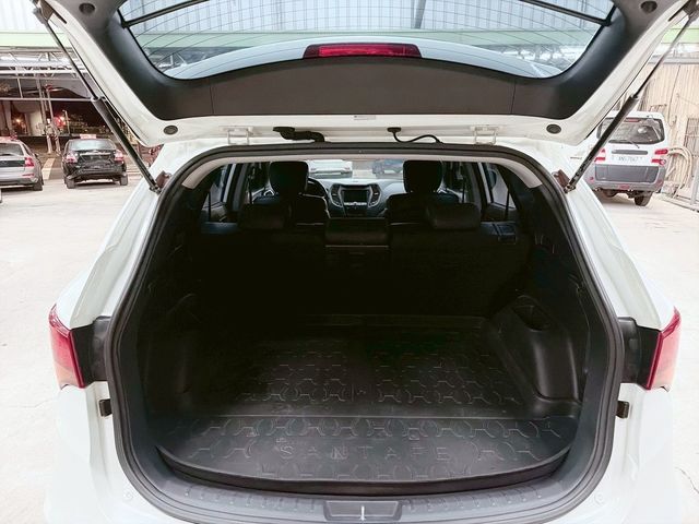 HYUNDAI現代 SANTA FE  第15張相片