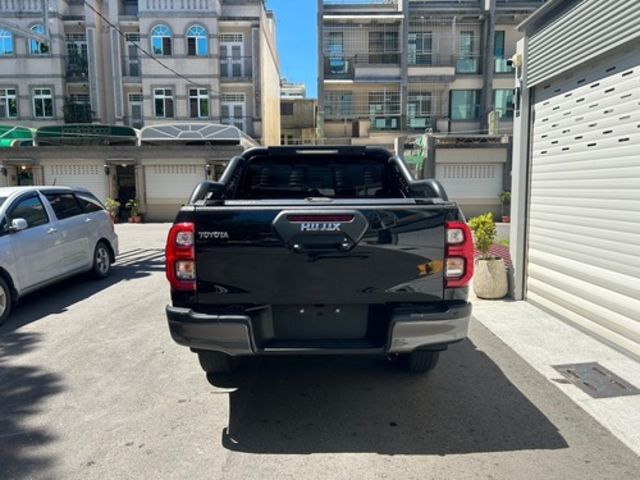TOYOTA豐田 HILUX  第3張相片