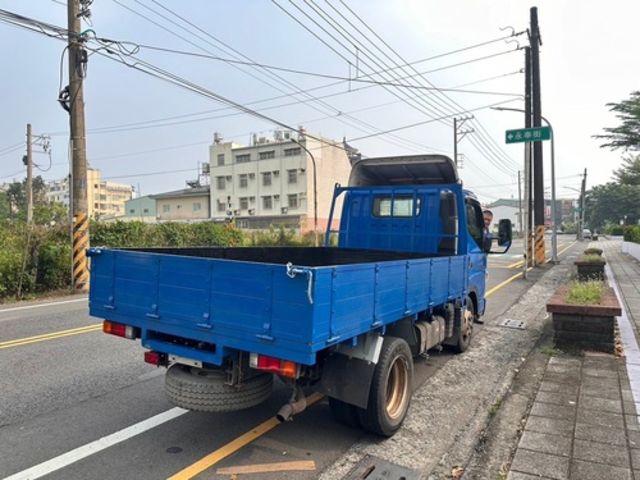 MITSUBISHI三菱 CANTER  第2張相片