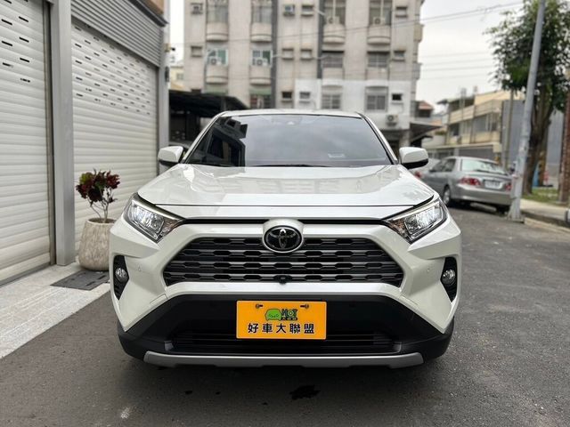 TOYOTA豐田 RAV4  第3張相片