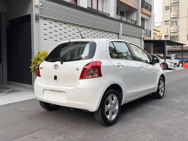TOYOTA豐田 YARIS  第2張相片