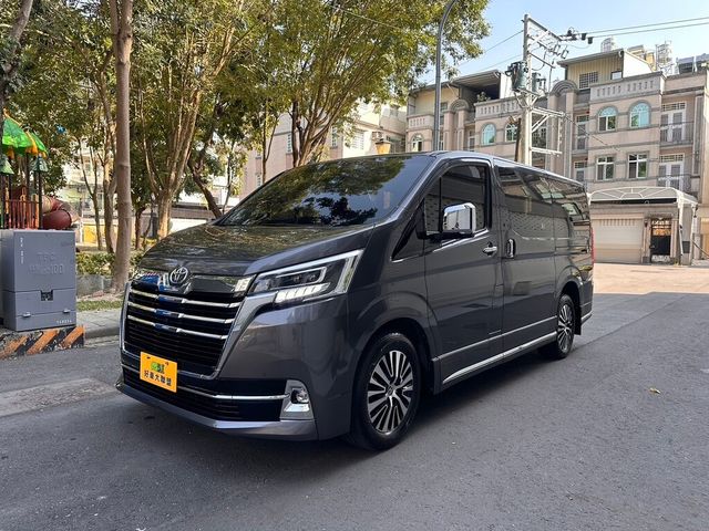 TOYOTA豐田 GRANVIA  第1張相片