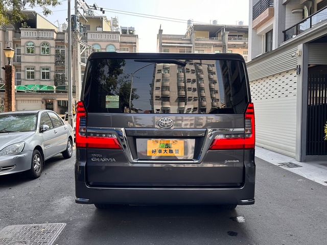 TOYOTA豐田 GRANVIA  第7張相片