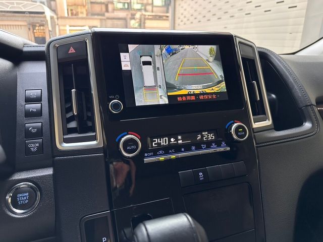 TOYOTA豐田 GRANVIA  第25張相片