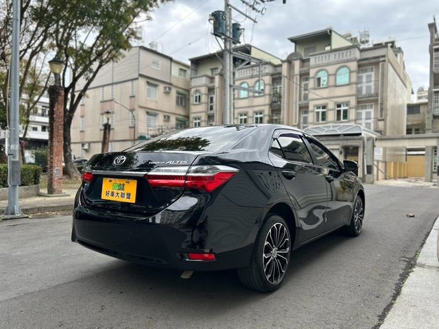 TOYOTA豐田 ALTIS  第2張相片