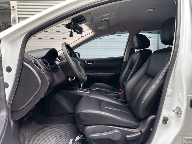 NISSAN日產 TIIDA  第5張相片