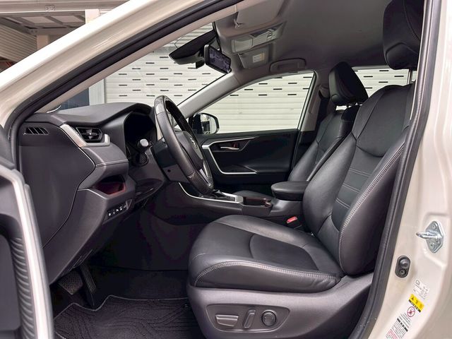 TOYOTA豐田 RAV4  第6張相片