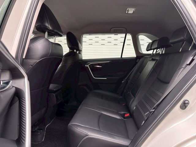 TOYOTA豐田 RAV4  第7張相片