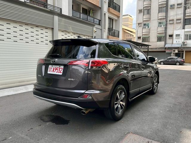 TOYOTA豐田 RAV4  第2張相片